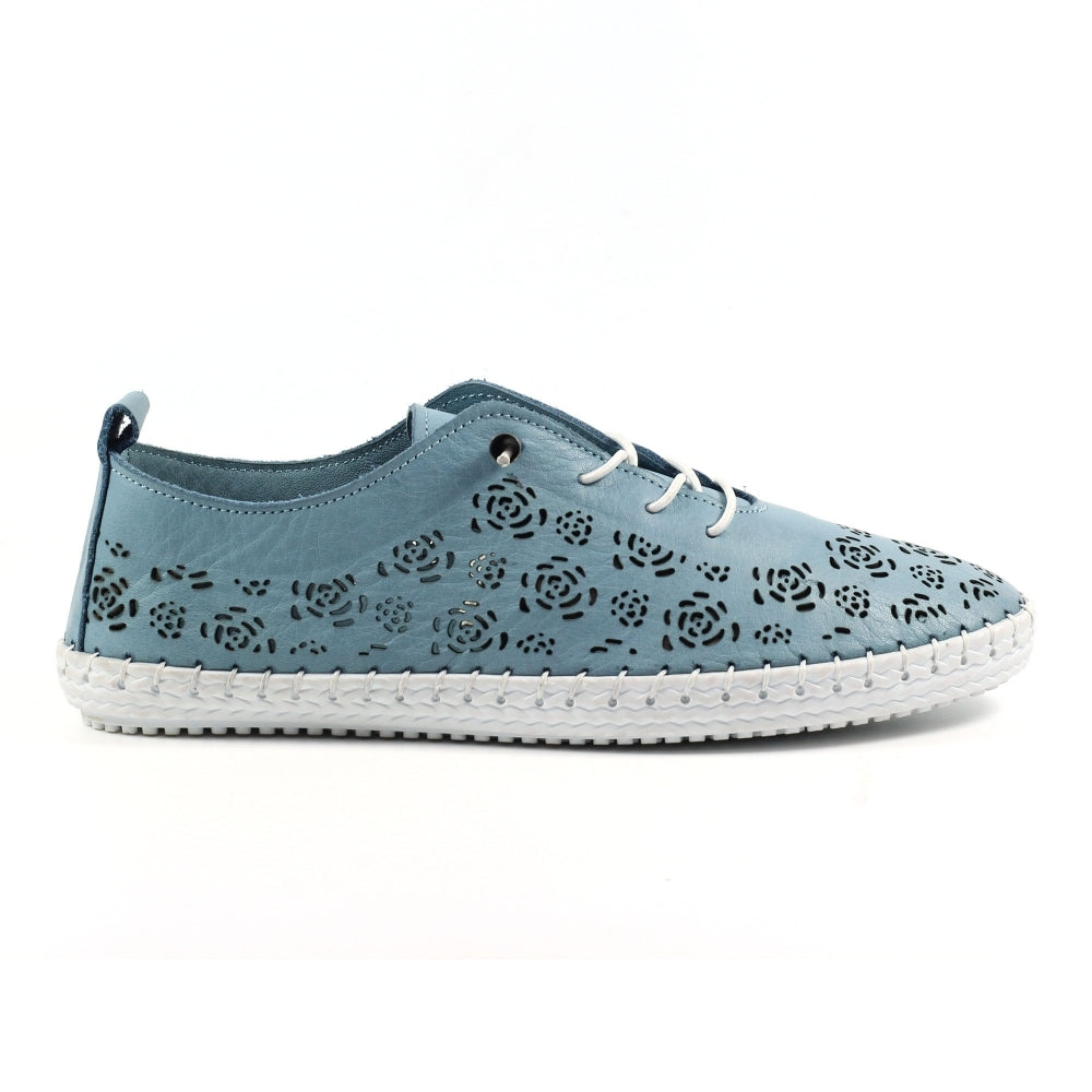 Bamburgh Punch detail Leather Pumps Blue