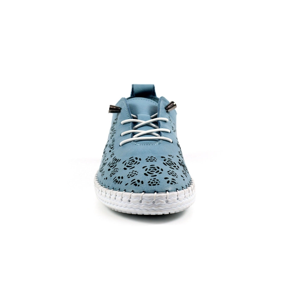 Bamburgh Punch detail Leather Pumps Blue