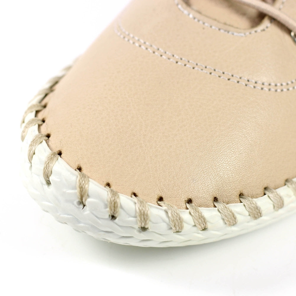 St Ives Leather Pumps Beige